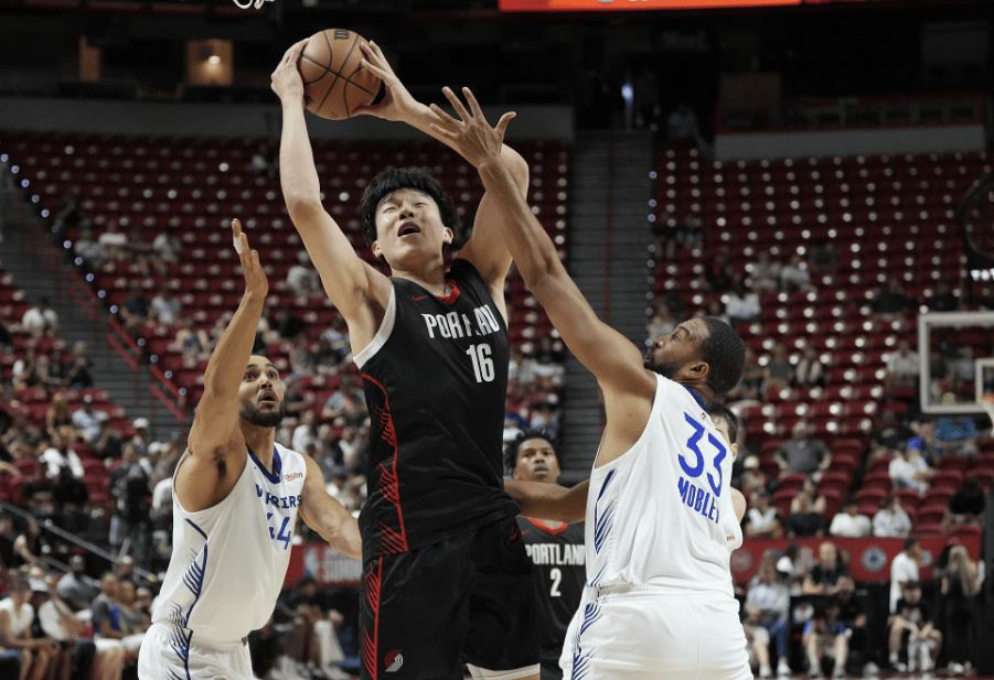 九游娱乐官方网站-包含杨瀚森15分3板2帽NBA夏联开拓者击败鹈鹕的词条