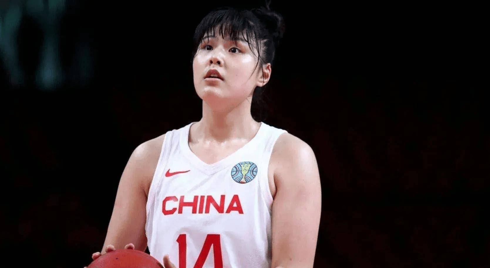 19分12篮板！李月汝取得WNBA生涯首次两双(篮球运动员李月汝简历)