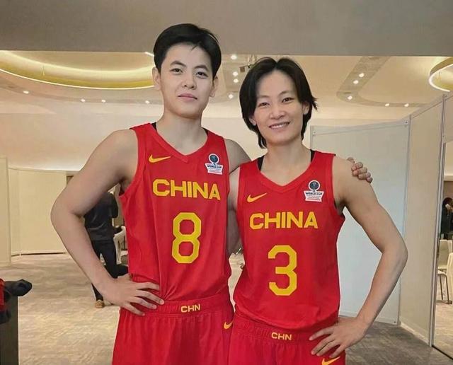 姐妹连线！杨力维杨舒予合砍25分老将发力助队大胜(杨力维杨舒予是什么关系)