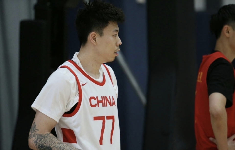 九游体育网页版-张镇麟因伤退出中国男篮集训辽宁队致谢篮协(新华社张镇麟能改变男篮锋线格局)