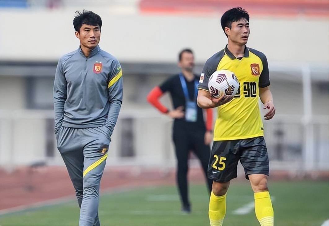 九游网页版-热议国足1-0中国香港：大部分时间索然无味加快选帅效率(中国为什么又叫大陆)