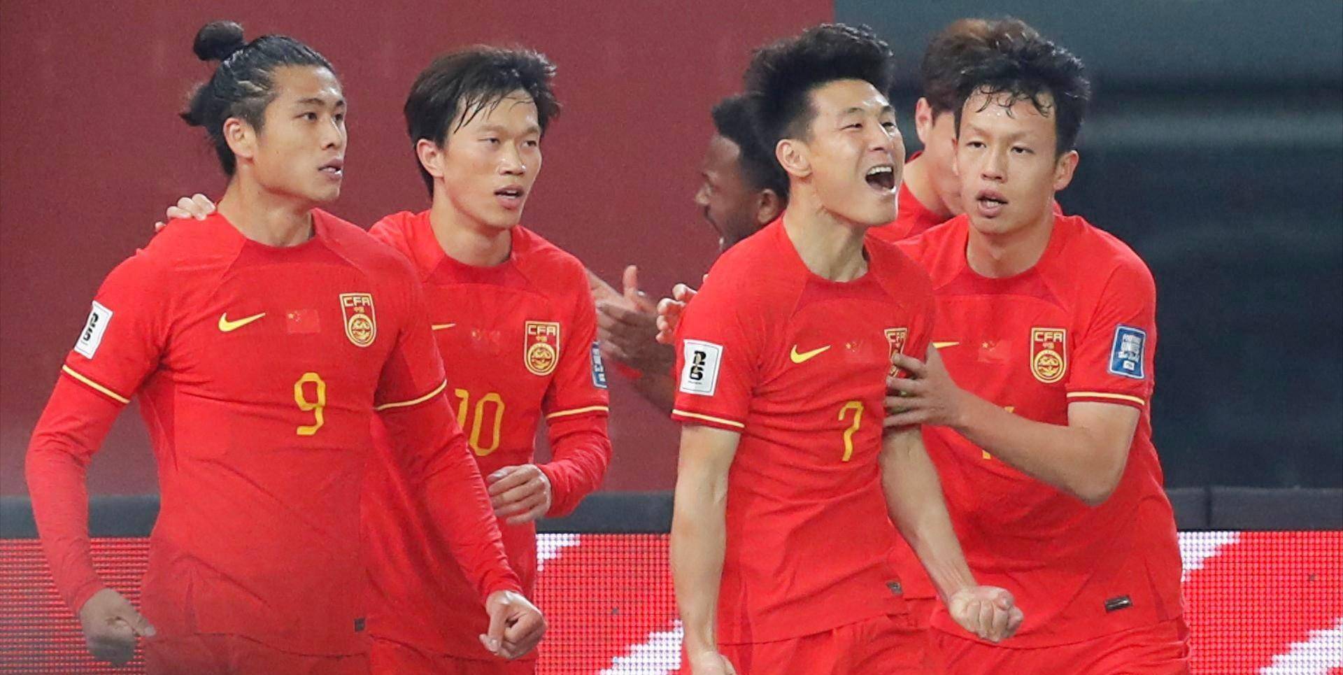 九游娱乐app-一场2-1绝杀，让中国队争冠起死回生，还送亚洲冠军2连败(中国二队击败中国一队)